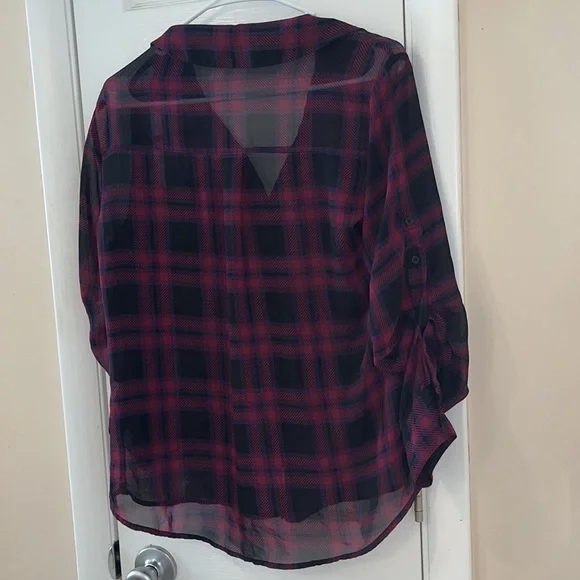 Express Button Down! Size Medium 😍 - Picture 6 of 8